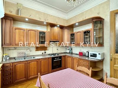 квартира за адресою Десятинна вул., 10