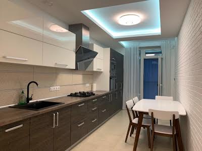 квартира за адресою Сергія Данченка вул., 6