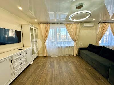квартира за адресою Дегтярівська вул., 26-А
