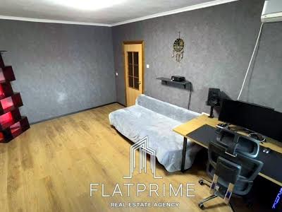 квартира за адресою Драгоманова вул., 12-А