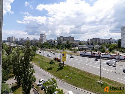 квартира за адресою Братиславська вул., 22