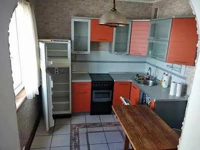 квартира за адресою Анни Ахматової вул., 19