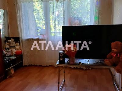 квартира за адресою Космонавтів вул., 13