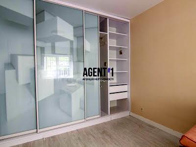 квартира за адресою Львівська вул., 17