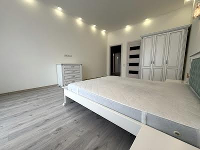 квартира по адресу Кловский спуск, 7