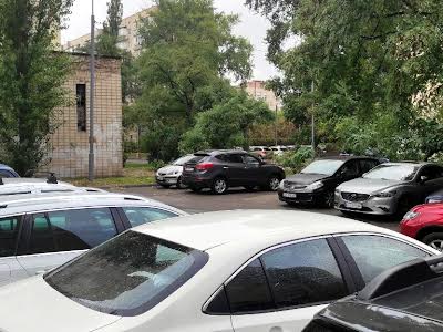 коммерческая по адресу Митрополита Андрея Шептицкого ул. (Анатолія Луначарського), 22А