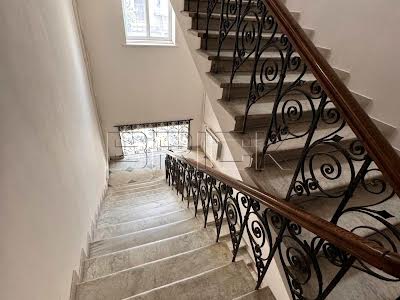 комерційна за адресою Шота Руставелі вул., 22а