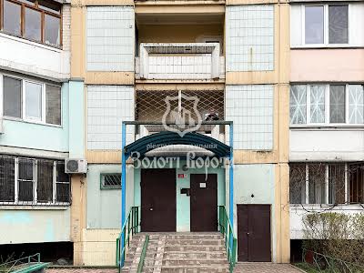 квартира за адресою Вишняківська вул., 13б