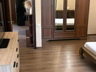 квартира по адресу Краковская ул., 5
