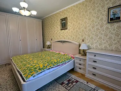 квартира за адресою Михайла Омеляновича-Павленка вул. (Суворова), 19-А