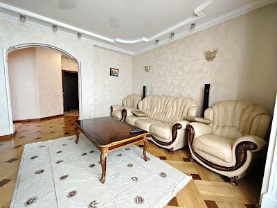 квартира по адресу Осенняя ул., 33
