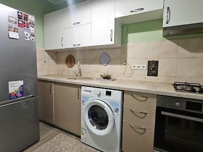 квартира по адресу Кловский спуск, 18