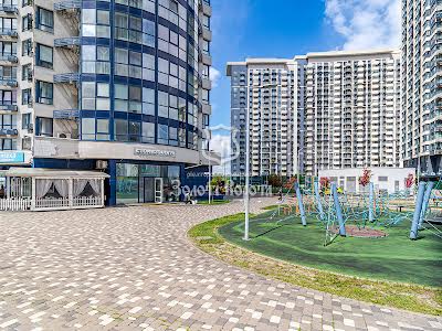 квартира за адресою Зарічна вул., 7