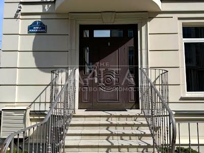 комерційна за адресою Київ, Новоселицька вул., 7