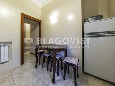 квартира за адресою Кловський узвіз, 4