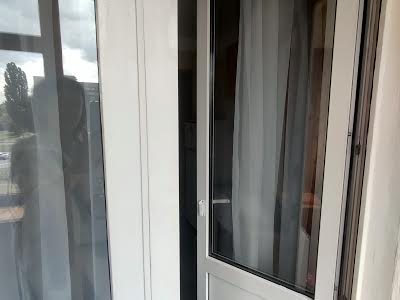 квартира за адресою Братиславська вул., 42
