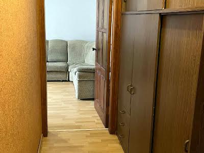 квартира за адресою Анни Ахматової вул., 15