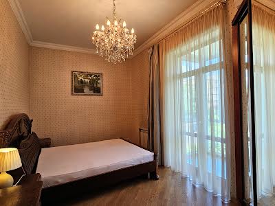 квартира за адресою Київ, Михайла Бойчука вул. (Кіквідзе), 3