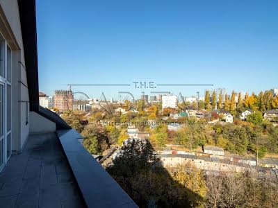 коммерческая по адресу Тихая ул., 19