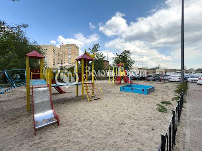 квартира за адресою Київ, Харківське шосе, 19а