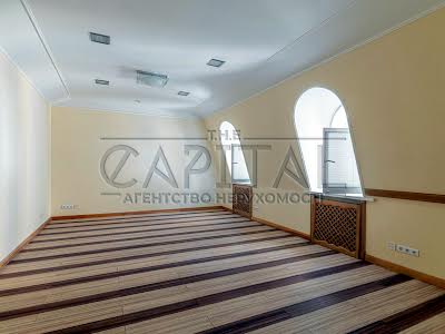 комерційна за адресою Київ, Саксаганського вул., 67