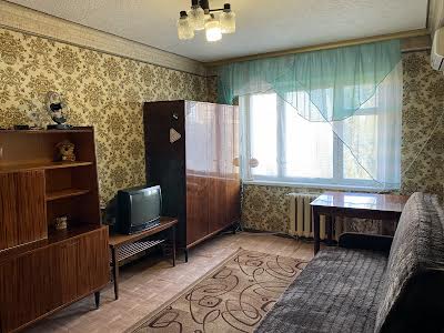 квартира по адресу Ореста Левицкого ул. (Академіка Курчатова), 25/37