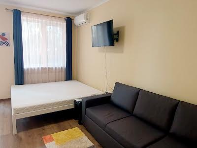 квартира за адресою Сім'ї Кульженків вул. (Петра Дегтяренка), 37