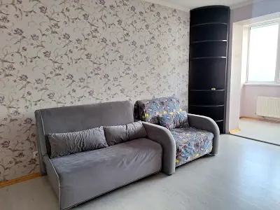квартира за адресою Ревуцького вул., 44