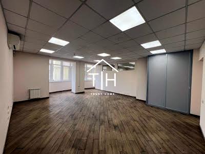 коммерческая по адресу Боричів Тік ул., 30