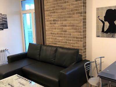 квартира по адресу Петропавловская ул., 40