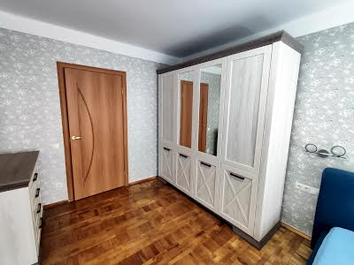 квартира за адресою Верховної Ради бульв., 22-Б