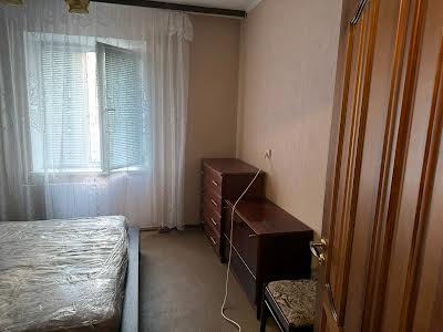 квартира по адресу Ревуцкого ул., 18