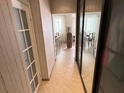 квартира за адресою Ревуцького вул., 9