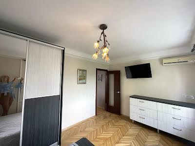 квартира по адресу Лаврская ул. (Январского восстания), 4
