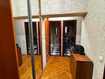 квартира за адресою Михайла Омеляновича-Павленка вул. (Суворова), 11
