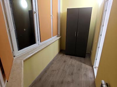 квартира по адресу Драгоманова ул., 4-А