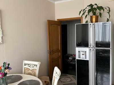 квартира за адресою Анни Ахматової вул., 32/18