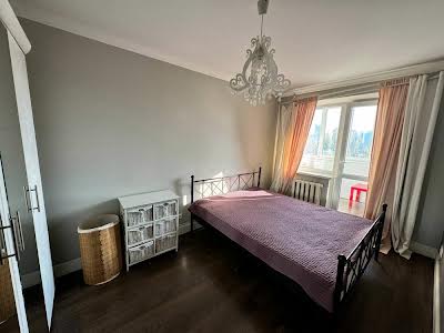 квартира за адресою Дегтярівська вул., 6