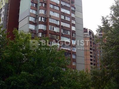 квартира за адресою Старонаводницька вул., 6
