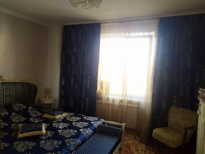 квартира за адресою Сергіївська вул., 3б