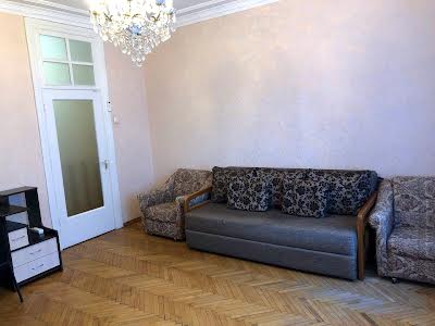 квартира за адресою Почайнинська вул., 45/48