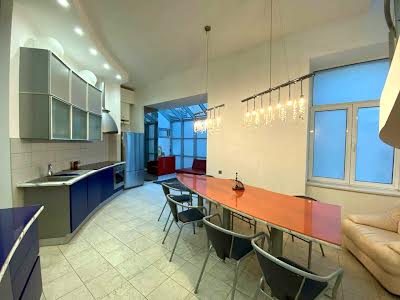 квартира за адресою Велика Васильківська вул. (Червоноармійська), 25