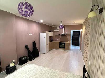 квартира за адресою Зарічна вул., 3а