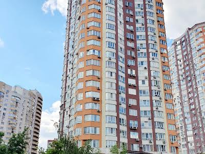 квартира за адресою Анни Ахматової вул., 32/18