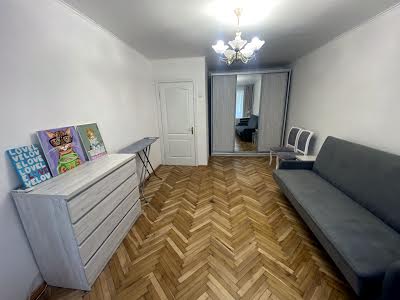 квартира за адресою Сергія Набоки пл., 4