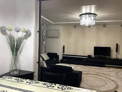 квартира за адресою Срібнокільська вул., 1