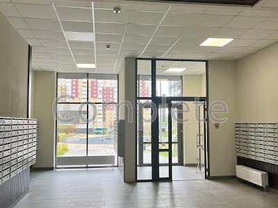 квартира по адресу Олександра Олеся ул., 5-А