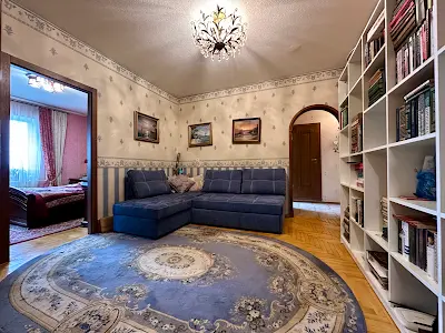 квартира за адресою Ревуцького вул., 44