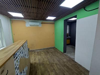 комерційна за адресою Івана Федорова вул., 31