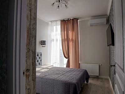 квартира за адресою Регенераторна вул., 4